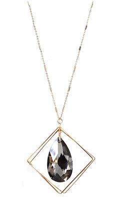 The Striking Teardrop Necklace