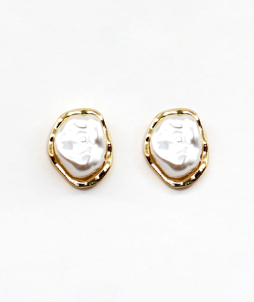 Gold Hammered and Pearl Stud